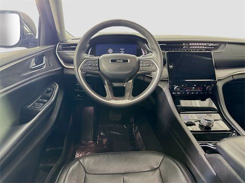 Used 2023 Jeep Grand Cherokee L Limited image 23