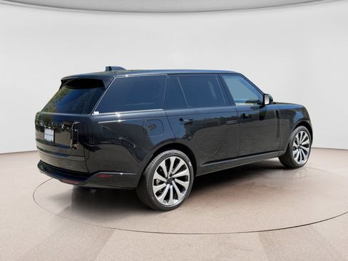 New 2026 Land Rover Range Rover Long Wheelbase SE AWD/4WD image 5