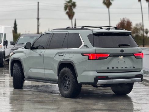 Used 2023 Toyota Sequoia Limited image 2