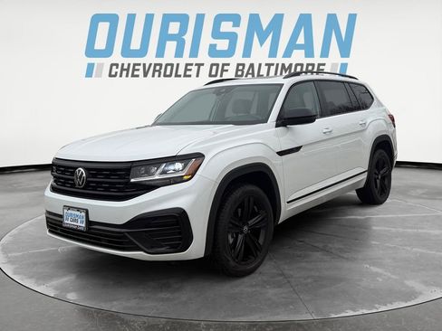 Used 2023 Volkswagen Atlas SEL R-Line image 2