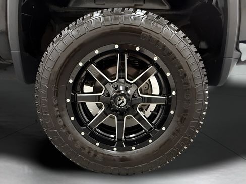Used 2022 Chevrolet Silverado 2500 Custom w/ Custom Convenience Package AWD/4WD image 28