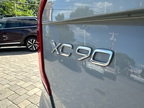 Used 2025 Volvo XC90 B5 Core w/ Protection Package Premier AWD/4WD image 29