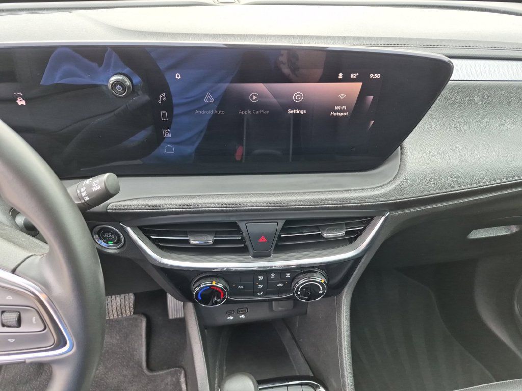 Used 2024 Buick Encore GX Sport Touring FWD image 23
