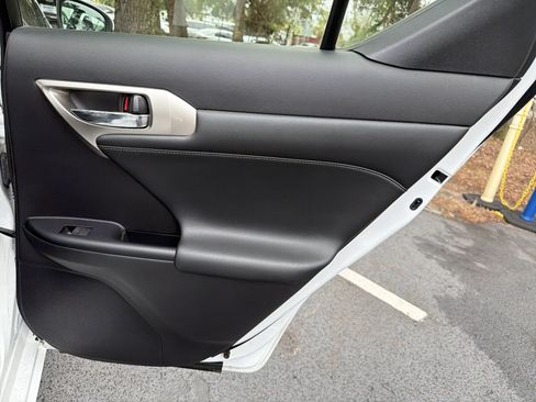 Used 2015 Lexus CT 200h w/ Navigation Package FWD image 33