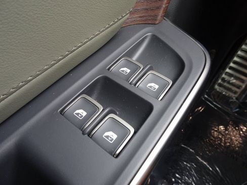 Used 2023 Rivian R1S Adventure AWD/4WD image 21