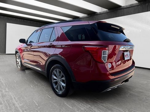 Used 2022 Ford Explorer XLT w/ Equipment Group 202A RWD image 3
