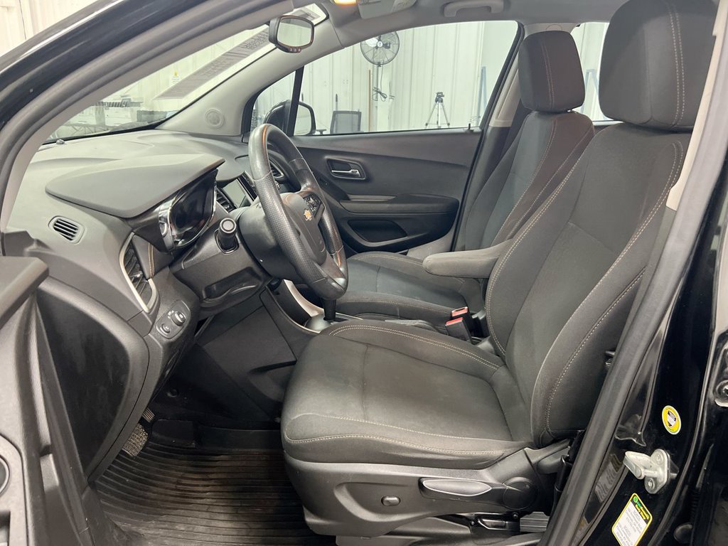 Used 2019 Chevrolet Trax LS FWD image 19
