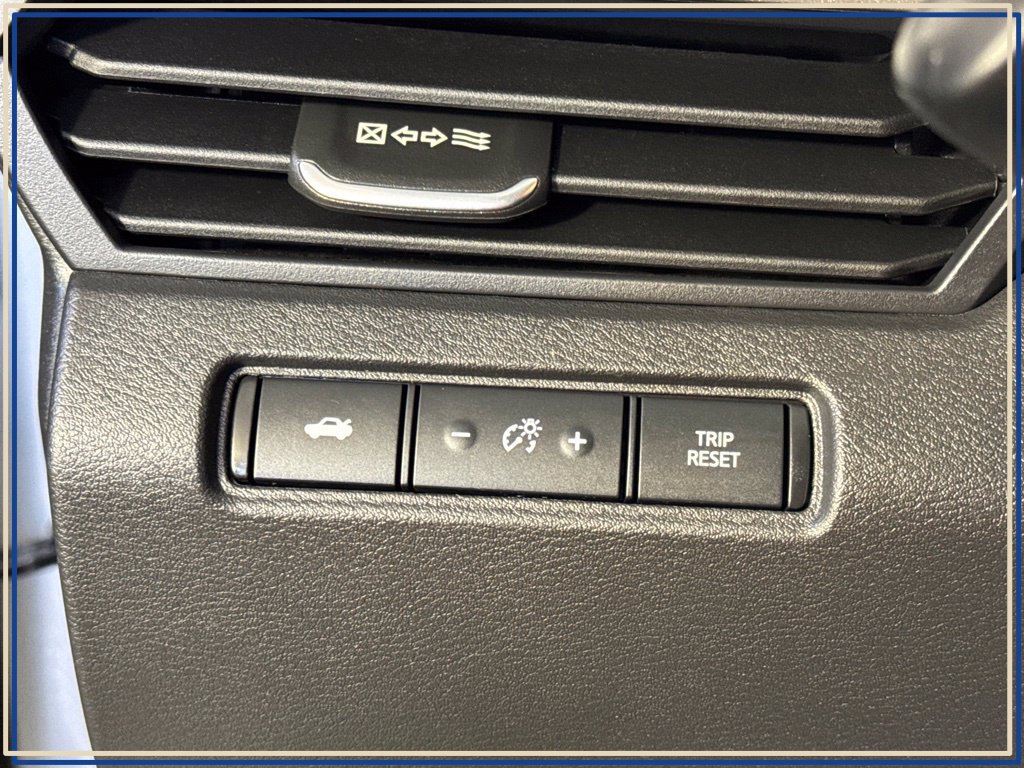 Used 2024 Nissan Altima 2.5 S FWD image 21