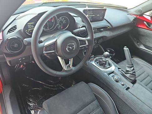 New 2026 MAZDA MX-5 Miata RF Club RWD image 11