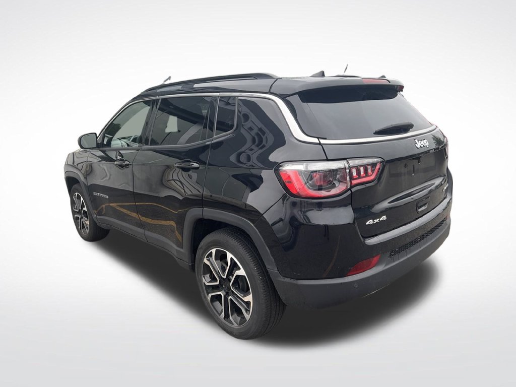 Used 2022 Jeep Compass Limited AWD/4WD image 6