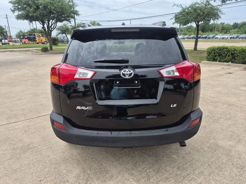 Used 2014 Toyota RAV4 LE FWD image 7