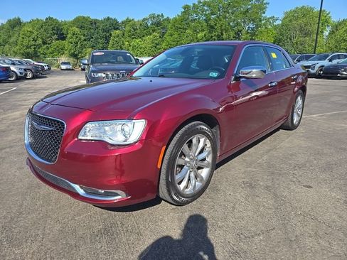Used 2018 Chrysler 300 Limited AWD/4WD image 3