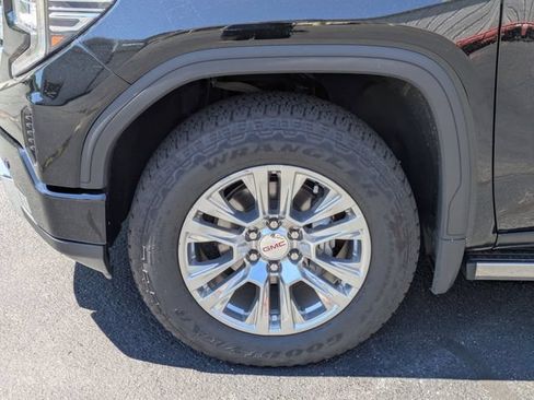 Certified 2023 GMC Sierra 1500 Denali w/ Technology Package AWD/4WD image 10