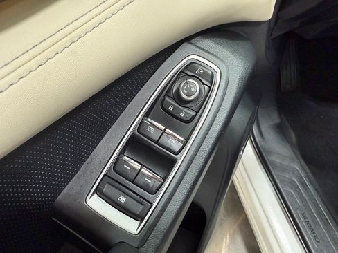 Used 2022 Subaru Ascent Touring w/ Popular Package #2A image 27