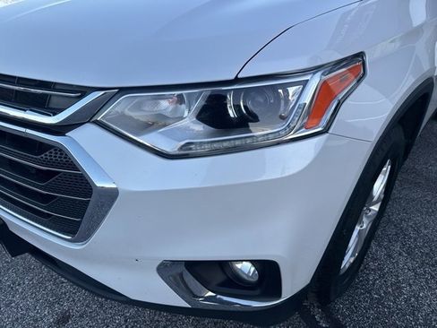 Used 2020 Chevrolet Traverse LT image 13