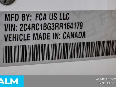 Used 2024 Chrysler Pacifica Touring-L FWD image 45