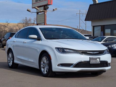 Used 2015 Chrysler 200 Limited FWD image 5