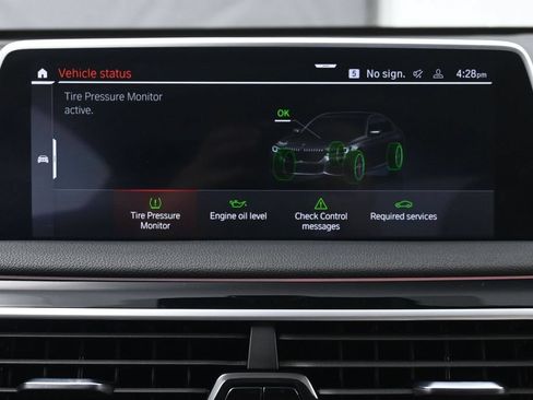 Used 2022 BMW 740i w/ M Sport Package RWD image 38