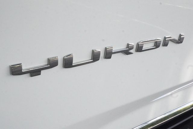 Used 2024 GMC Yukon XL SLT w/ SLT Premium Package AWD/4WD image 41