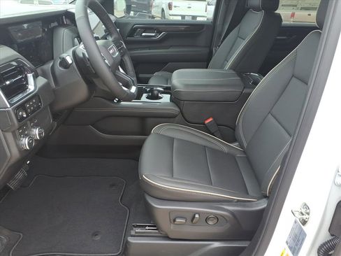 New 2026 GMC Yukon XL Elevation image 14