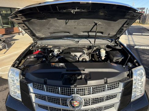 Used 2012 Cadillac Escalade ESV Platinum image 33