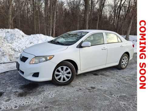 Used 2010 Toyota Corolla LE image 1