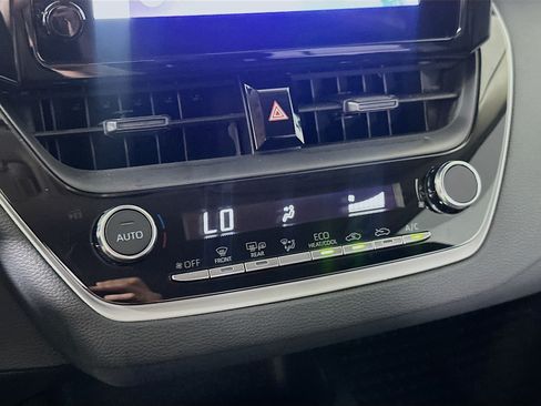 Used 2026 Toyota Corolla LE FWD image 23