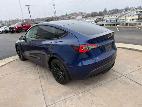 Used 2021 Tesla Model Y Long Range image 7