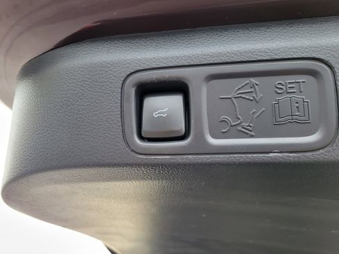 Certified 2023 Ford Expedition Limited image 27