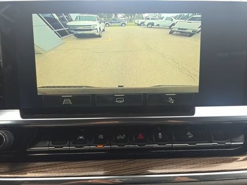 Used 2024 Chevrolet Silverado 1500 RST w/ Convenience Package II AWD/4WD image 28
