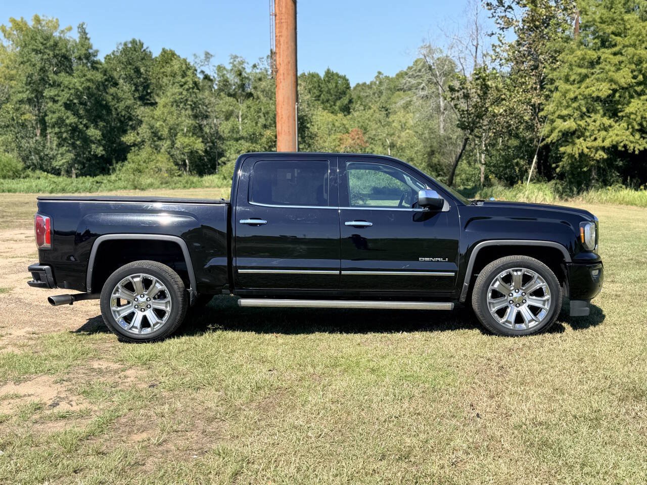 Used 2017 GMC Sierra 1500 Denali w/ Denali Ultimate Package AWD/4WD image 6