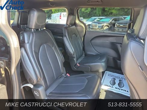 Used 2025 Chrysler Pacifica Select FWD image 24