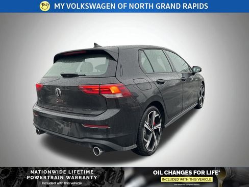 New 2026 Volkswagen GTI SE image 3