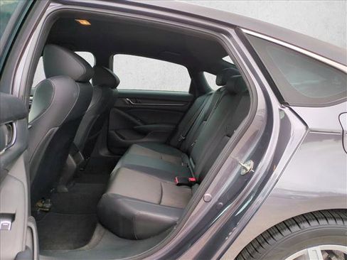 Used 2005 Chevrolet Corvette Coupe w/ Preferred Equipment Group image 17