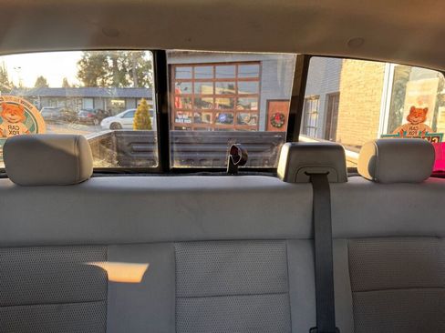 Used 2004 Ford F150 XLT image 16