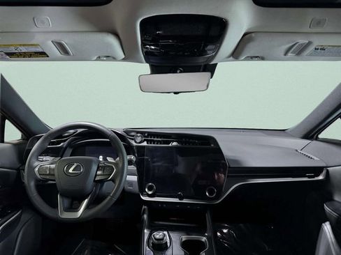 Used 2023 Lexus RZ 450e Premium image 11