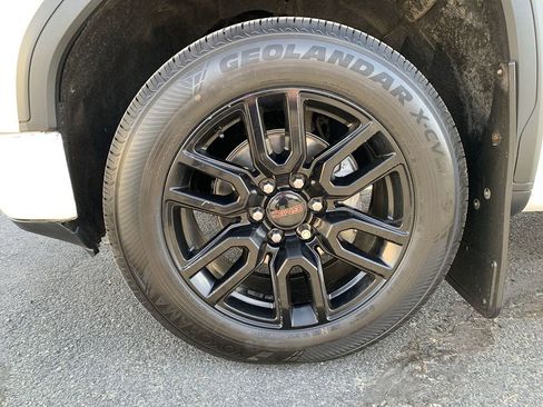 Used 2020 GMC Sierra 1500 Elevation image 11