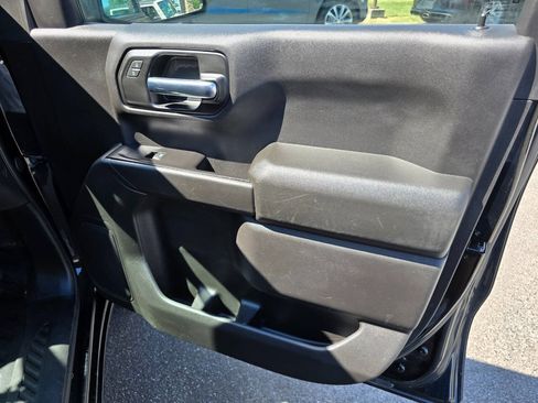 Used 2019 Chevrolet Silverado 1500 W/T w/ Z71 Off-Road Package AWD/4WD image 29