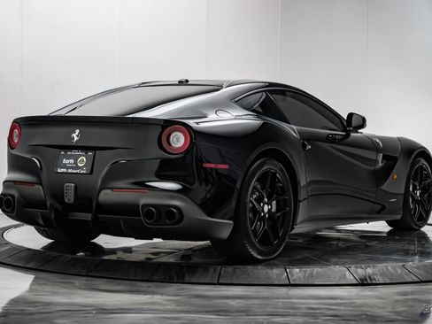 Used 2017 Ferrari F12 Berlinetta RWD image 20