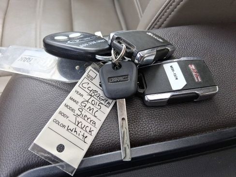 Used 2015 GMC Sierra 1500 Denali w/ Driver Alert Package image 22