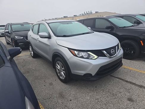 Used 2018 Nissan Rogue Sport S w/ S Appearance Package image 2