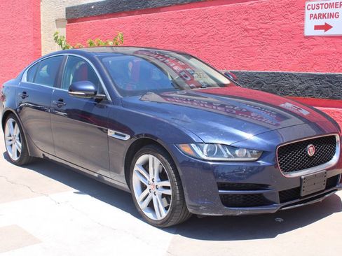 Used 2018 Jaguar XE Prestige AWD/4WD image 3