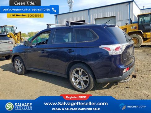 Used 2014 Mitsubishi Outlander SE FWD image 3