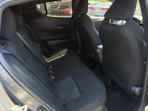 Used 2019 Toyota C-HR LE FWD image 16
