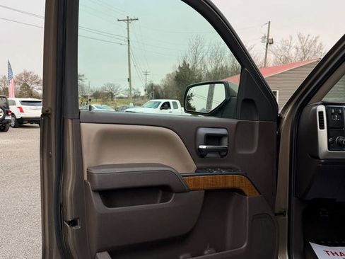 Used 2015 GMC Sierra 1500 SLE w/ SLE Value Package image 9