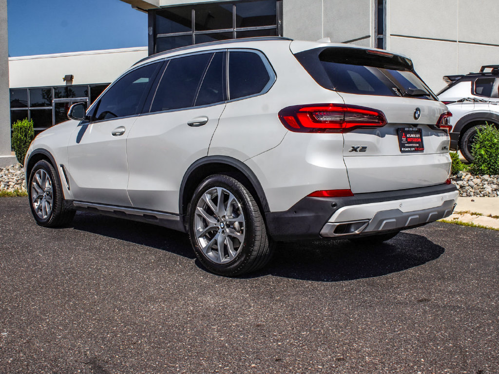 Used 2023 BMW X5 xDrive40i w/ Luxury Seating Package AWD/4WD image 4