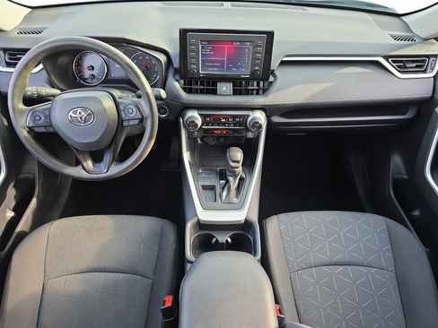 Used 2021 Toyota RAV4 XLE image 9