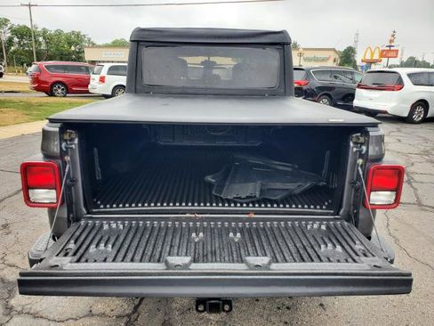 Used 2021 Jeep Gladiator Sport AWD/4WD image 23