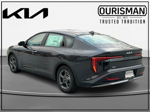 New 2025 Kia K4 LXS image 3