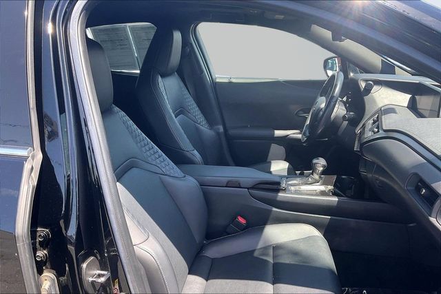 Used 2019 Lexus UX 200 w/ Premium Package FWD image 7
